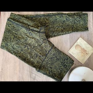 Wunder Under pants. Hemmed by lulu to 26” inseam